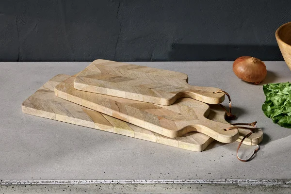 Mango Wood Chopping Board - Small - Image 2