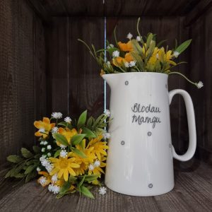 Mamgu Jug
