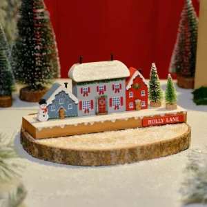Holly Lane Wooden Houses - Christmas