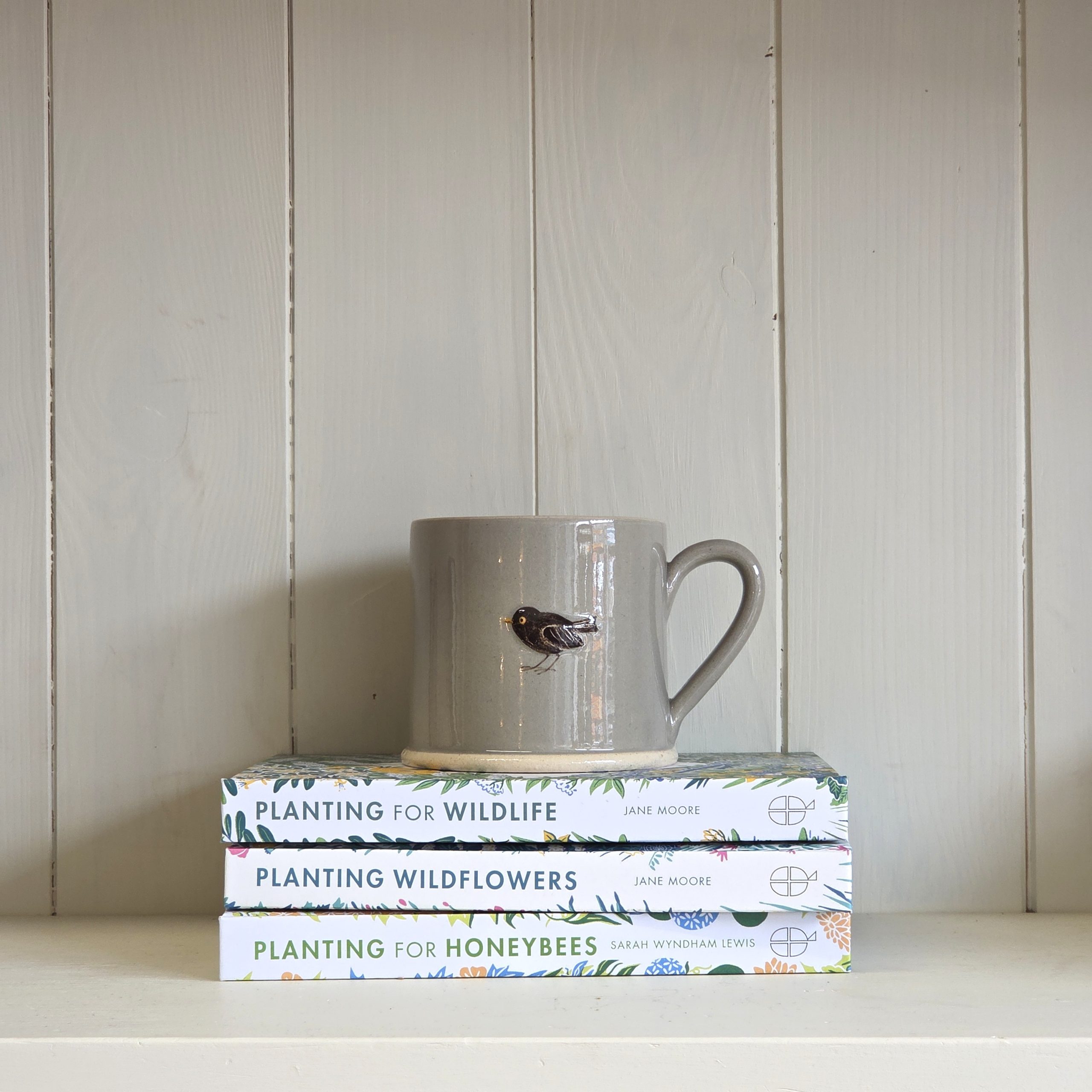 Blackbird Mug Grey